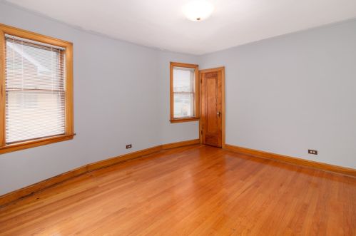 6024 Eddy St, Chicago IL 60641-3246 exterior