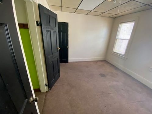 30 Lester St, Springfield MA 01108-2140 exterior