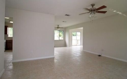 2222 Carnation Rd, Fort Pierce FL  34952-4916 exterior