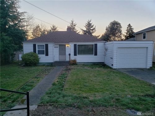 16829 37 Ave, Seattle WA  98188-3146 exterior