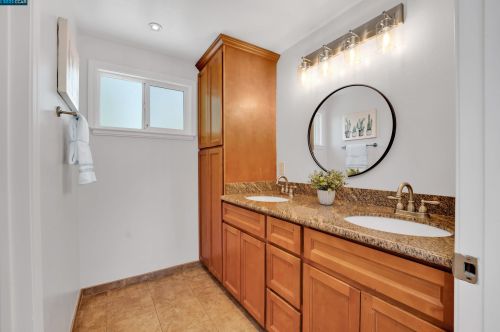 1221 Roanwood Way, Concord CA 94521-4816 exterior