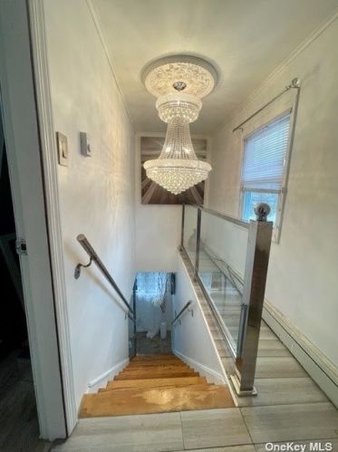 38 Ivy Pl, Valley Stream NY  11581-2614 exterior