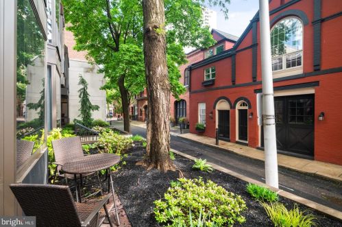 2025 Chancellor St, Philadelphia PA  19103-5604 exterior