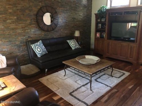 19042 Brandywine Dr, Gobles MI 49055-8691 exterior