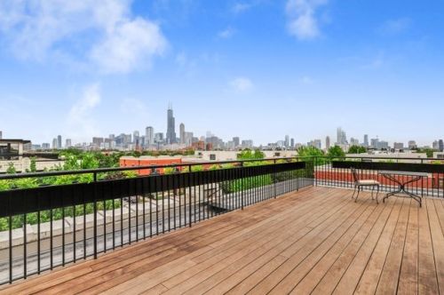 1071 15th St, Chicago IL  60608-3724 exterior