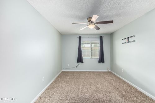 4045 Crocus Dr, Phoenix AZ 85032-5417 exterior