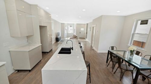 1837 Mozart St, Chicago IL 60647-5111 exterior