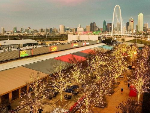 381 Greenbriar Ln, Dallas TX  75203-1015 exterior