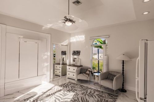 5555 Cynthia Ln, Naples FL 34112-5454 exterior