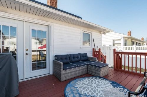 877 Edwards Blvd, Valley Stream NY exterior