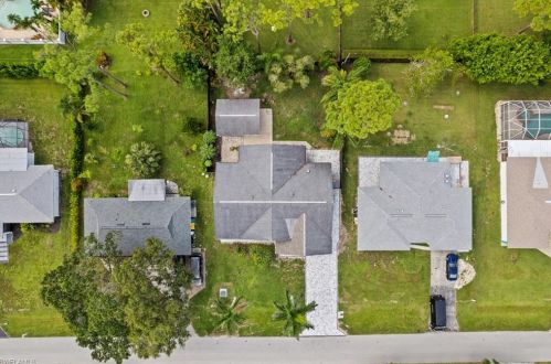 238 Willowick Dr, Naples FL 34110-1342 exterior