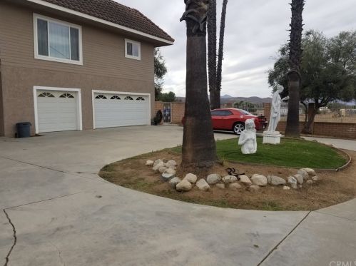 22113 Cajalco Rd, Perris, CA 92570-9583