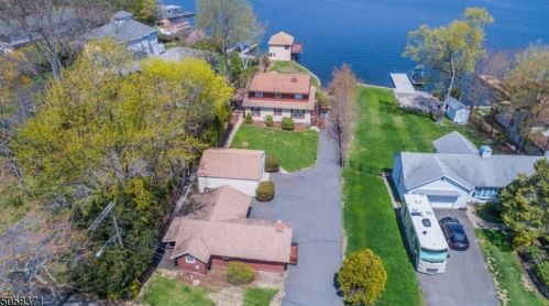 13 Pt Pleasant Rd, Hopatcong NJ 07843-1323 exterior