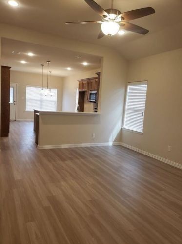 731 Bond St, Denison TX  75020-2209 exterior