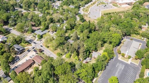 1270 Riverside Dr, Gainesville GA 30501-1830 exterior