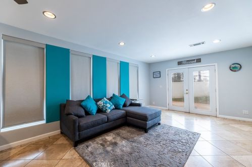 1910 Domingo Rd, Fullerton CA 92835-3411 exterior