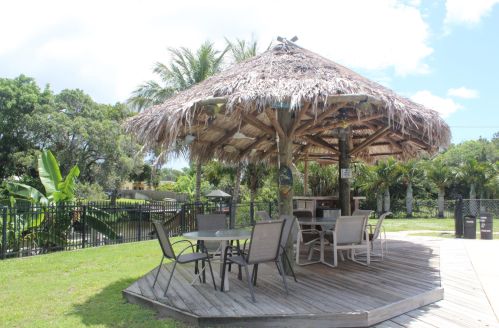 458 Camelotdr, Fort Pierce FL 34983-1763 exterior