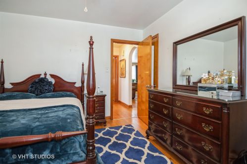 2312 18 Ave, Broadview IL 60155-3925 exterior