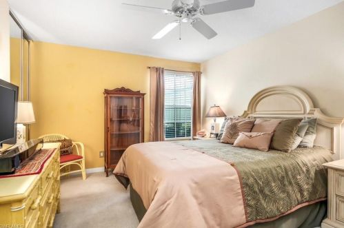 5045 Kingston Way, Naples FL 34119-9542 exterior