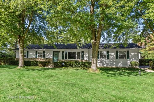 5717 Greenwood Rd, Bull Valley, IL 60097-8937