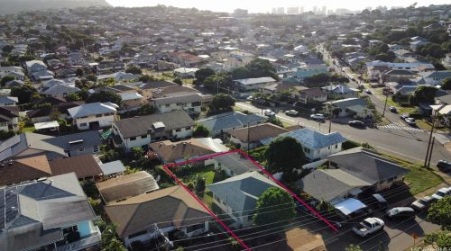 3877 Claudine St, Honolulu HI 96816-4333 exterior