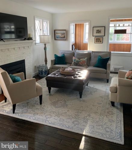 2015 Osborn Dr, Silver Spring MD  20910-1320 exterior