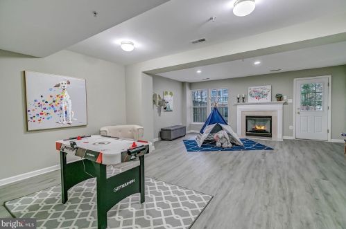 10414 Heathside Way, Rockville MD 20854-6346 exterior