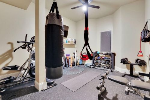 8069 Kenstone Ct, Atlanta GA 30350-4160 exterior