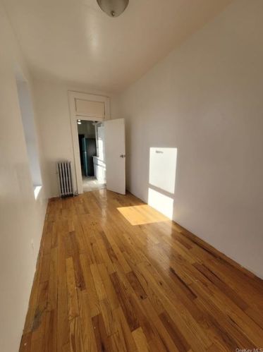 520 Wales Ave, Bronx NY  10455-4511 exterior