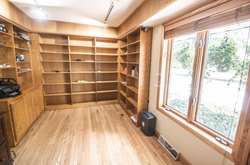 2424 Parnell Ave, Milwaukee WI 53221-4253 exterior