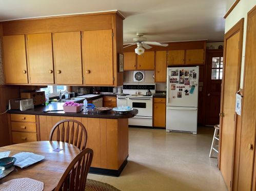 90 Community Dr, Concord NH 03303-1407 exterior