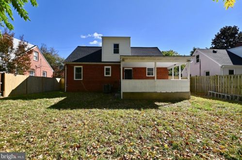 148 Moncure Dr, Alexandria VA 22314-4946 exterior