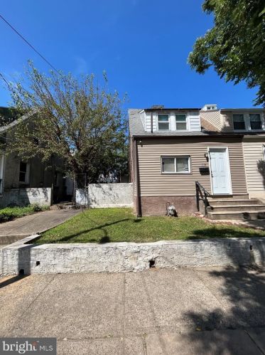 1116 White St, Chester, PA 19013-6429