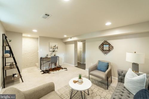 205 Commonwealth Ave, Alexandria VA 22305-2829 exterior