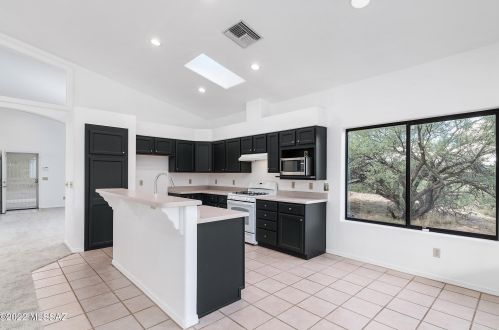 15595 Lago Del Oro Pkwy, Tucson AZ 85739-9568 exterior