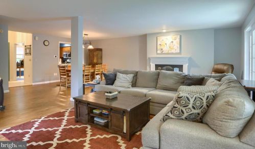 1120 Galway Ct, Hummelstown PA 17036-9164 exterior