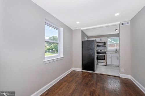 4 Hamilton Ave, Silver Spring MD  20901-3411 exterior