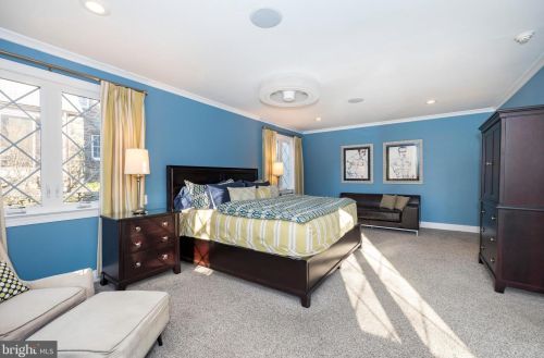 398 Lakeside Rd, Ardmore PA exterior