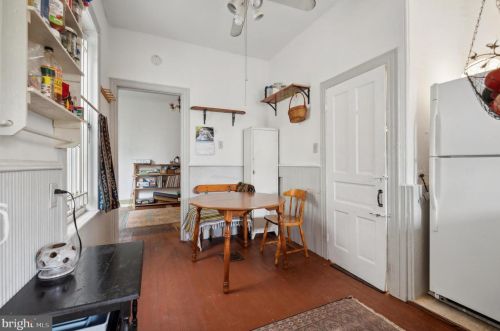 4817 Fairmount Ave, Philadelphia PA 19123-1901 exterior