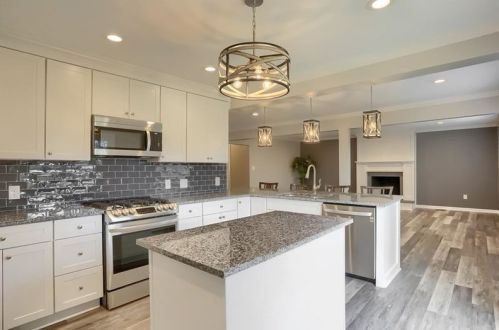 1093 Lakemont Dr, Pittsburgh PA  15243-1817 exterior