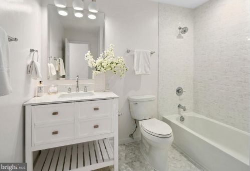 711 Ritchie Ave, Silver Spring MD 20910-5242 exterior