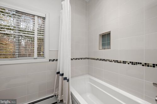 10113 Bevern Ln, Rockville MD 20854-2130 exterior