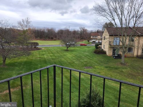 1012 Gum Pl, Huntingdon Valley PA 19006-1716 exterior