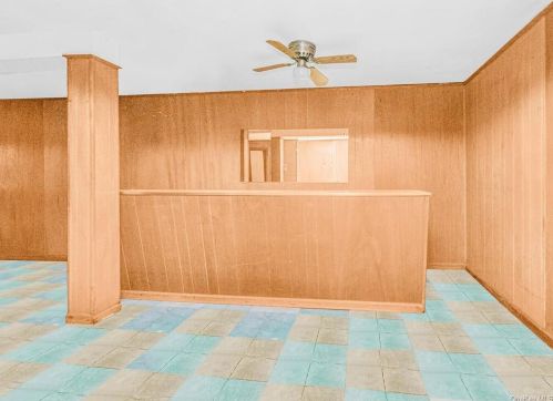 2017 Givan Ave, Bronx NY 10469-2645 exterior