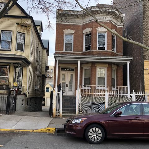 3056 Perry Ave, Bronx NY  10467-3204 exterior