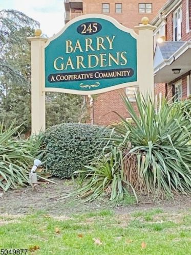 245 Passaic Ave, Passaic Park NJ  07055-3611 exterior