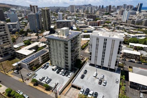 1069 Spencer St, Honolulu HI 96822-3774 exterior