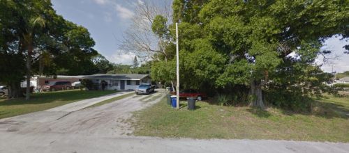 405 21st St, Fort Pierce, FL 34950-3706