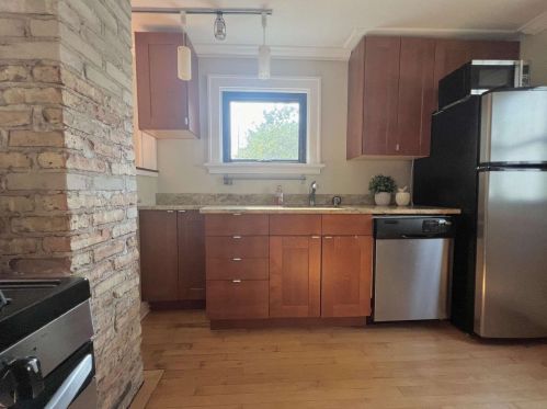 2053 Helena St, Madison WI 53704-5519 exterior