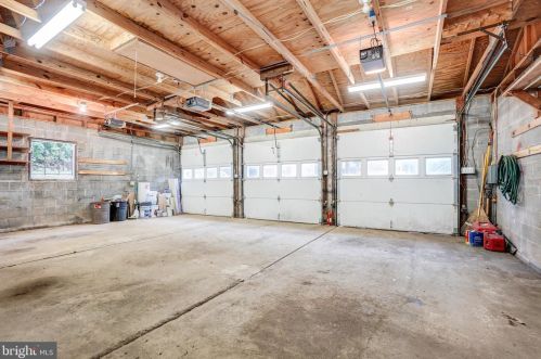 102 Mannakee St, Rockville MD 20850-1914 exterior